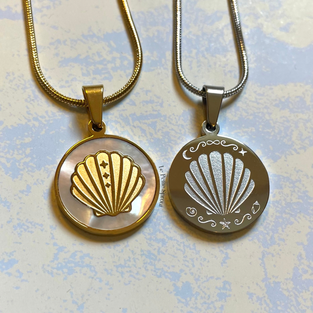 Beach Lover Forever Double-Sided Light Shell Necklace