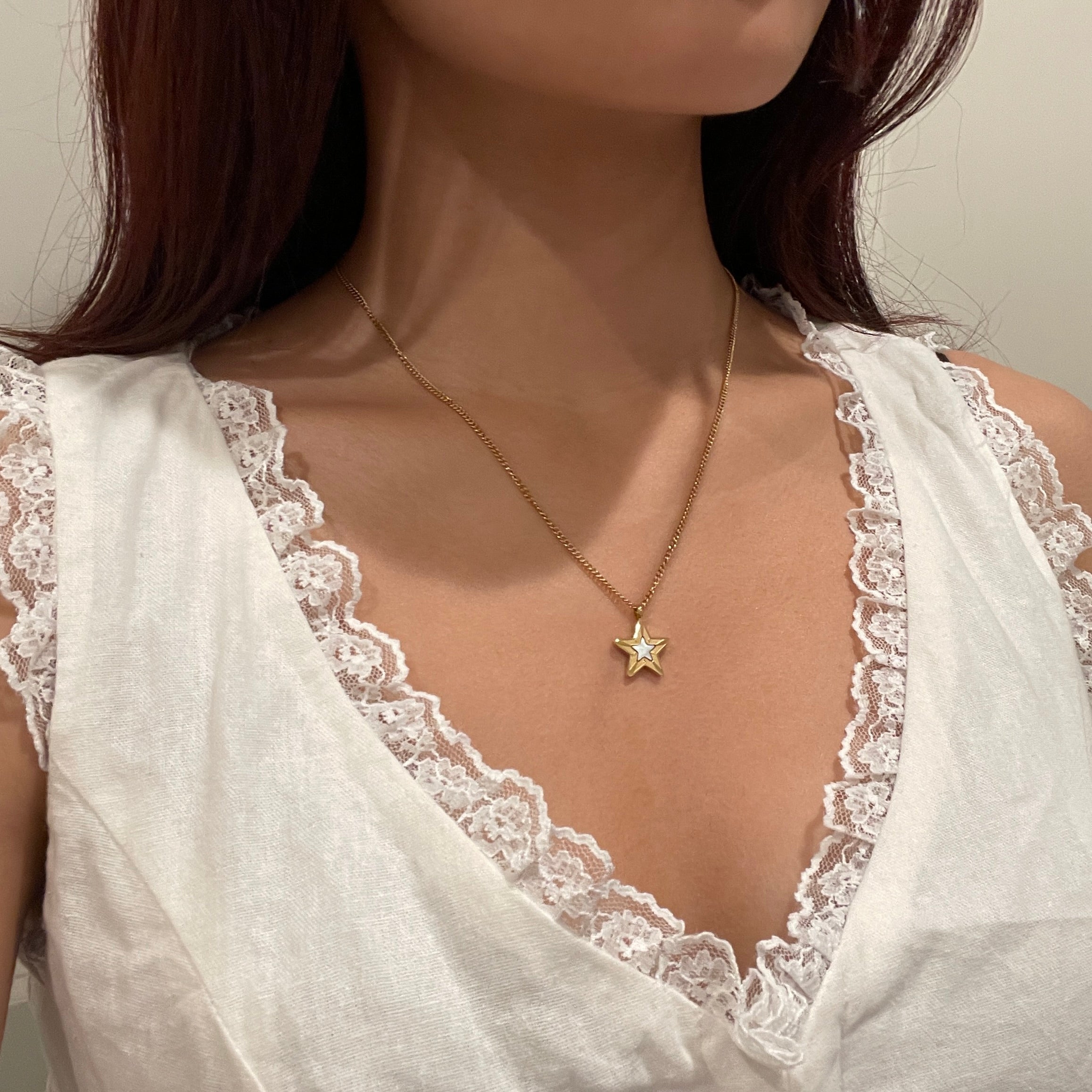 Stella Double-Sided Light Shell Necklace